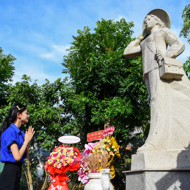 Các Địa Điểm Nổi Tiếng Gần Di tích Đặng Thùy Trâm (Ăn Gì? Chơi Gì?)