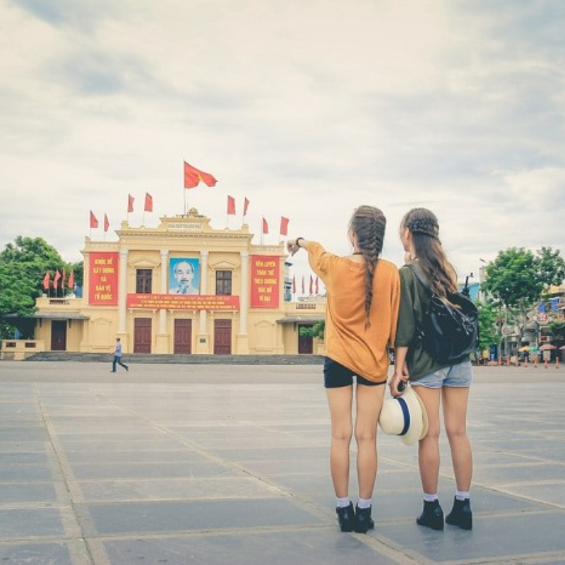 Các Địa Điểm Nổi Tiếng Gần Nhà Hát Lớn Hải Phòng (Ăn Gì? Chơi Gì?)