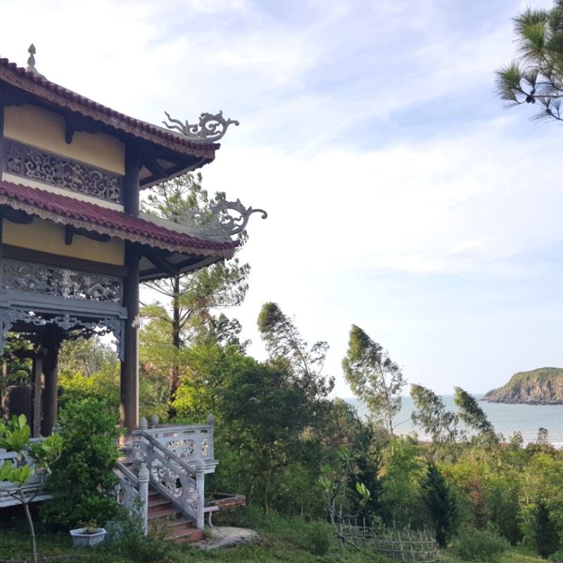 Giới Thiệu Vũng Chùa Đảo Yến: Vị Trí Địa Linh Nhân Kiệt