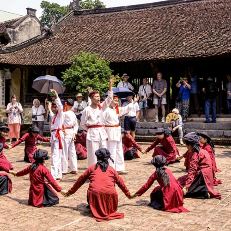 Giới Thiệu Làng Cổ Hùng Lô