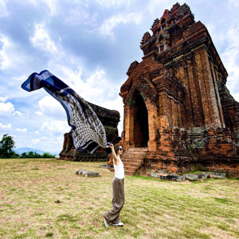 Lịch sử Tháp Chàm Bánh Ít