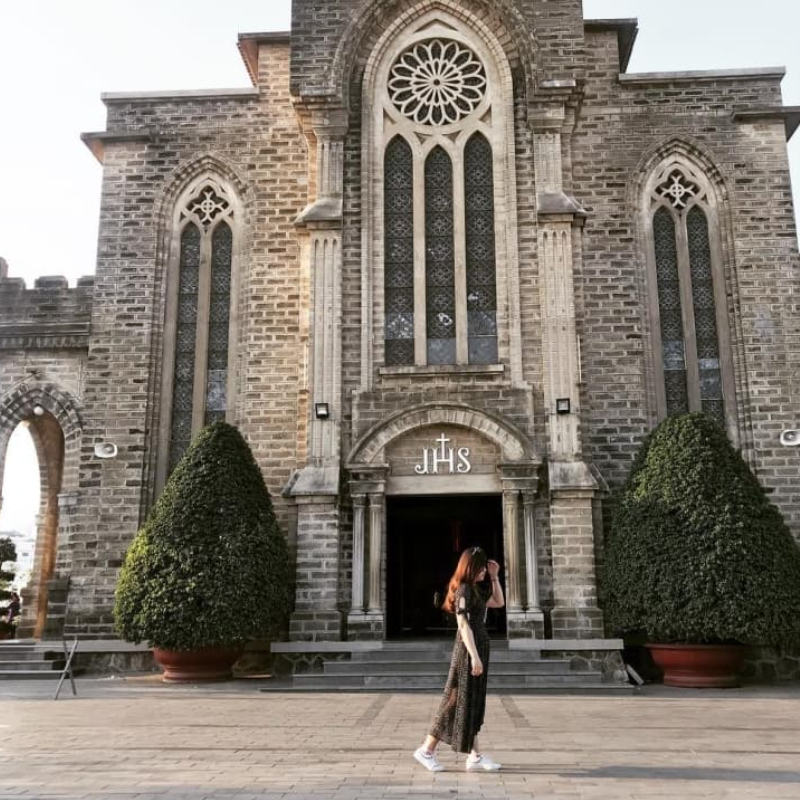 Local Trips .ORG Chuyên Cung Cấp Thông Tin Tìm Kiếm, Địa Điểm Tham Quan Tại Nhà Thờ Đá Nha Trang