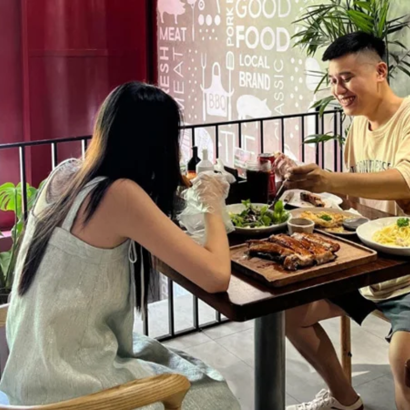 Những ai thường đến Sườn Mười Hàm Nghi để thưởng thức?