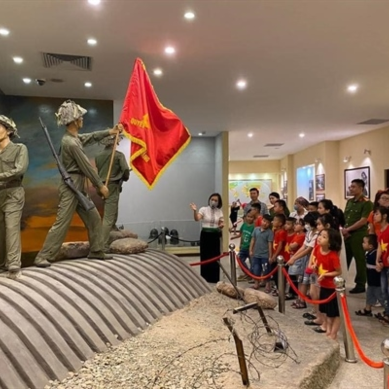 Những Ai Thường Đến Bảo Tàng Chiến Thắng Điện Biên Phủ Để Làm Gì?