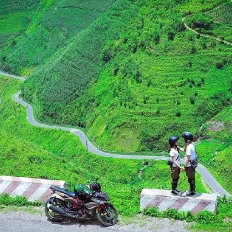 Những Ai Thường Đến Đèo Mã Pì Lèng Để Làm Gì?