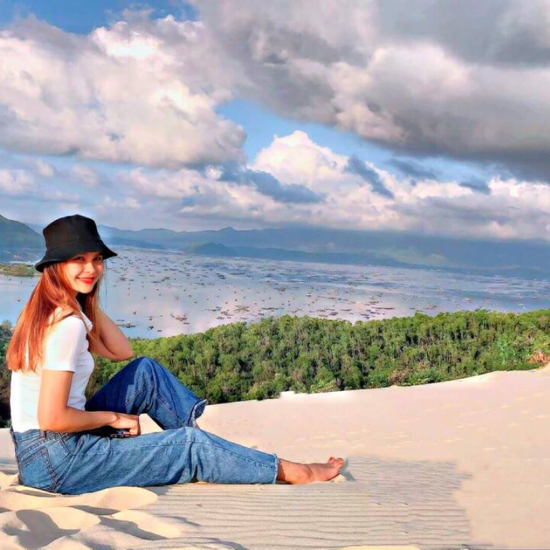 Những Ai Thường Đến Đồi Cát Từ Nham Để Làm Gì?