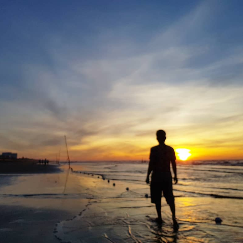 Những Ai Thường Đến Biển Quất Lâm Để Làm Gì?