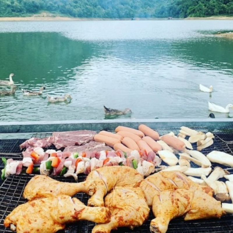 Những Ai Thường Đến Bản Pe Luông Để Làm Gì?