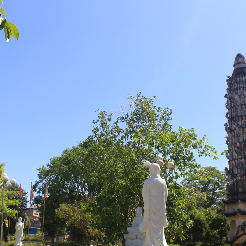 Những Ai Thường Đến Chùa Cổ Lễ Để Làm Gì?