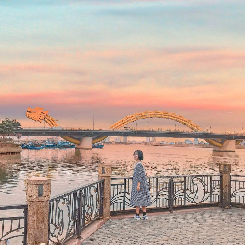 Những Ai Thường Đến Cầu Rồng Để Làm Gì?