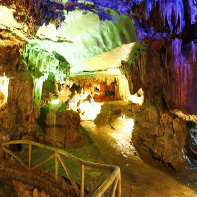 Những Ai Thường Đến Chùa và Động Nhị Thanh Để Làm Gì?