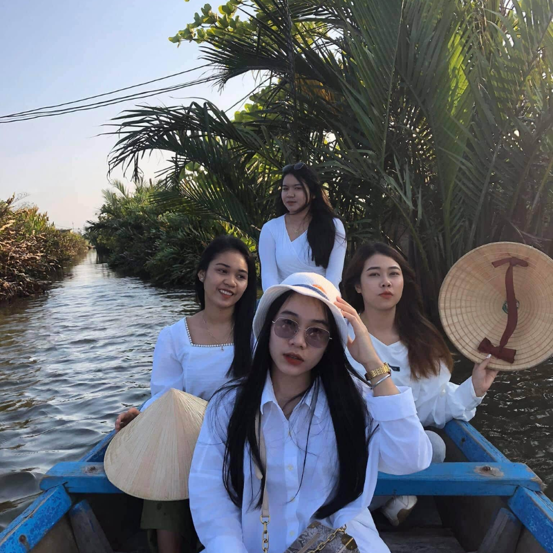 Những Ai Thường Đến Bãi Dừa Tư Nghĩa Để Làm Gì?