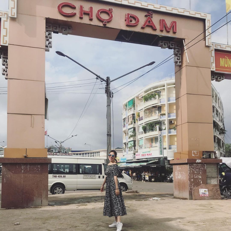Những Ai Thường Đến Chợ Đầm Nha Trang