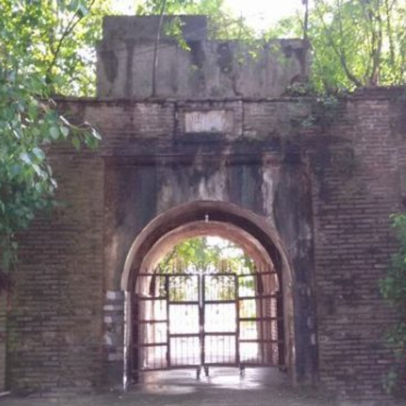 Những Ai Thường Đến Thành cổ Bắc Ninh Để Làm Gì?