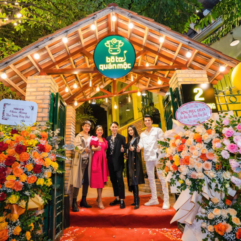 Những Ai Thường Đến Bò Tơ Quán Mộc Để Thưởng Thức?