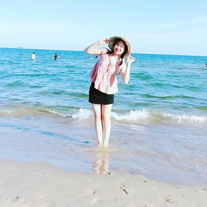 Những Ai Thường Đến Biển Thiên Cầm Để Làm Gì?