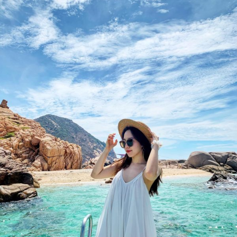 Những Ai Thường Đến Biển Ninh Chữ Để Làm Gì?