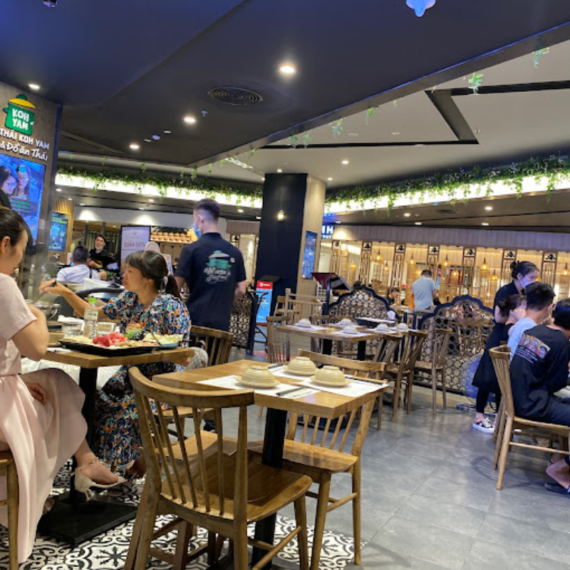 Những ai thường đến Bếp Thái Koh Yam để thưởng thức?