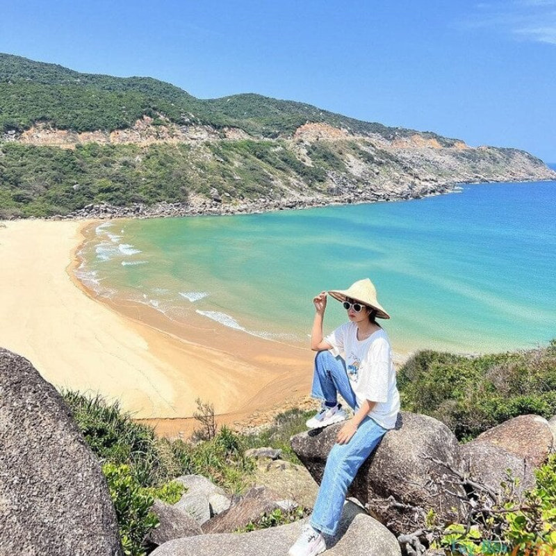 Những Ai Thường Đến Bãi Môn Để Làm Gì?