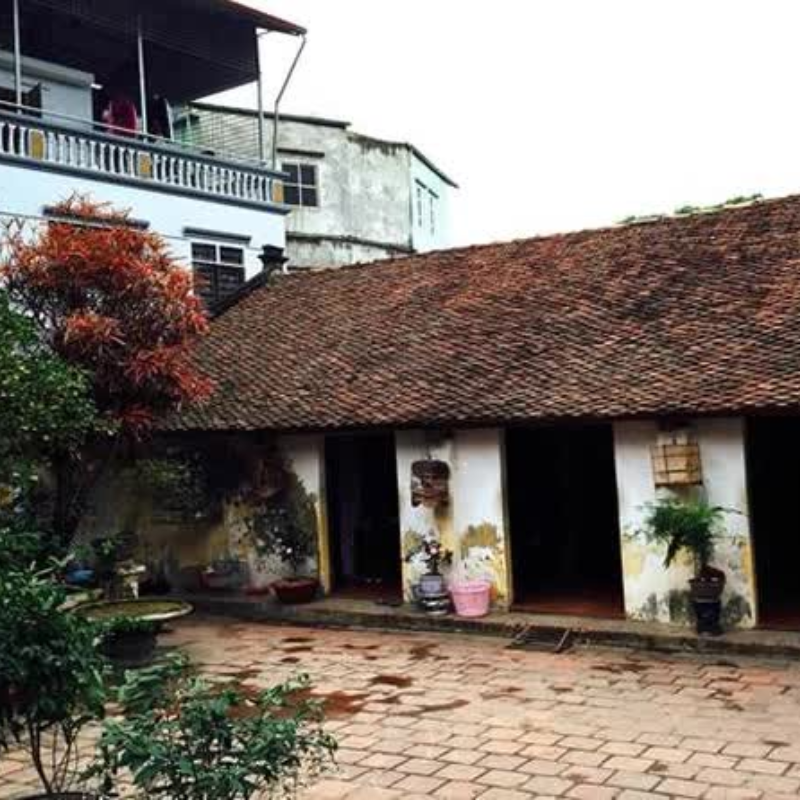 Những ai thường đến Làng cổ Tây Mỗ để làm gì?