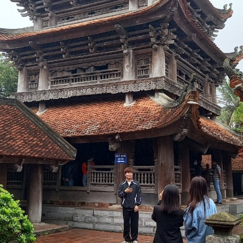 Những Ai Thường Đến Chùa Keo Để Làm Gì?