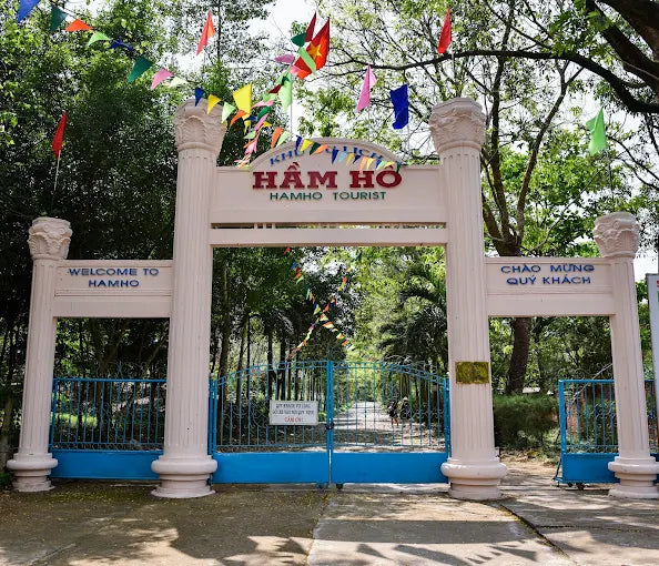 6. Thời điểm nào trong ngày tham quan Hầm Hô đẹp nhất?