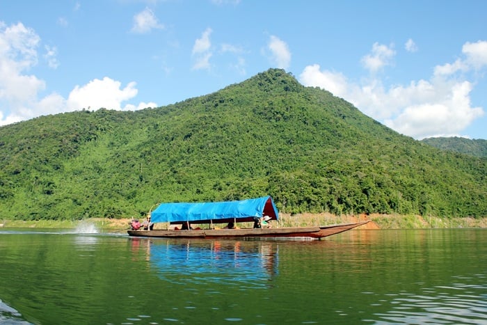 Tương Dương - Vẻ Đẹp Hoang Sơ và Lịch Sử Hào Hùng của Nghệ An