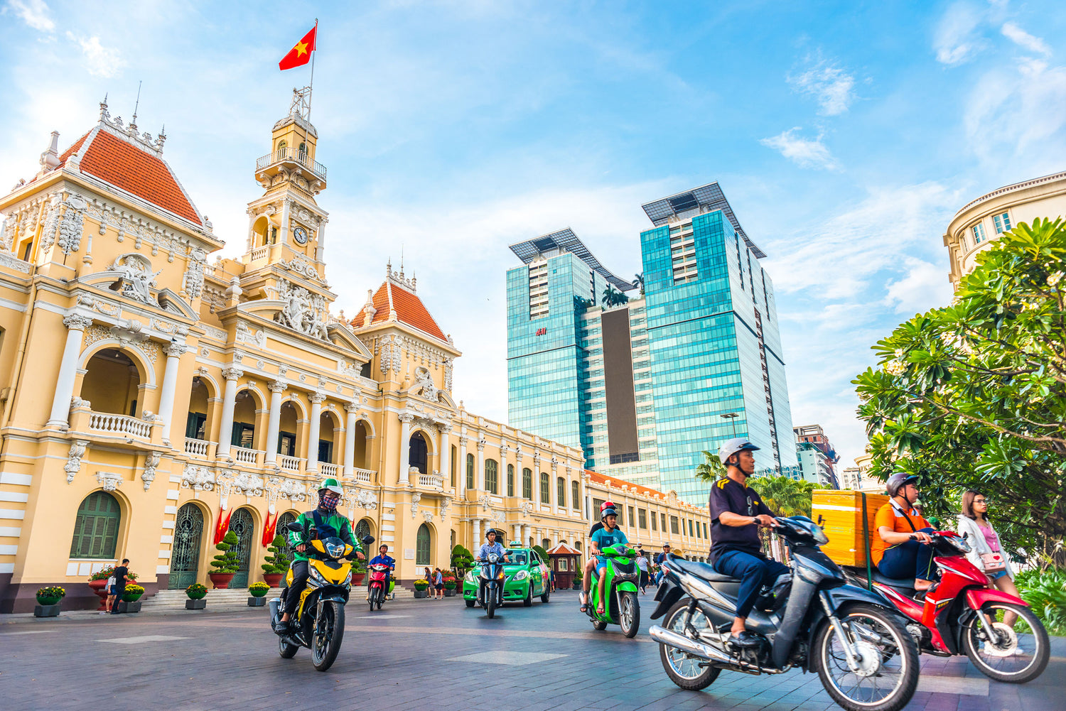 Giới Thiệu Thành phố Hồ Chí Minh - Trái tim sôi động của Việt Nam