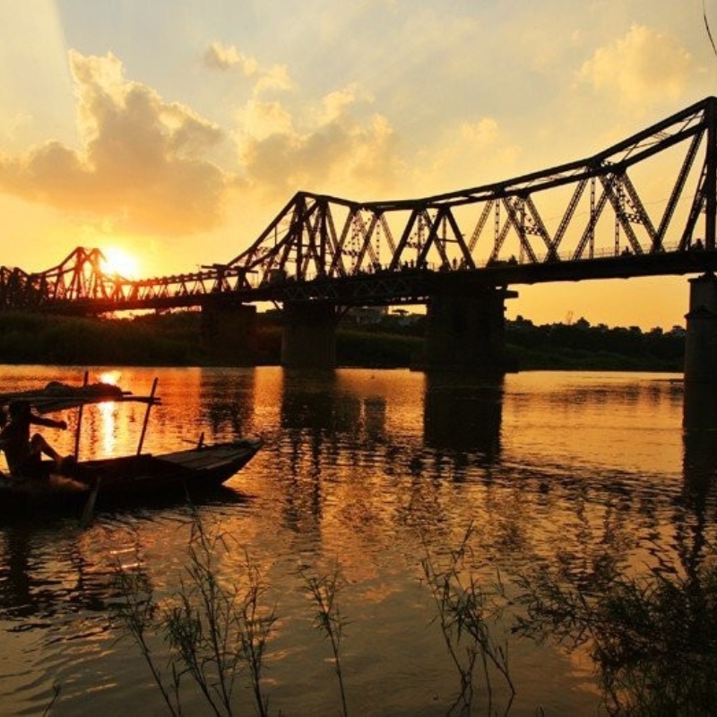 Cầu Long Biên