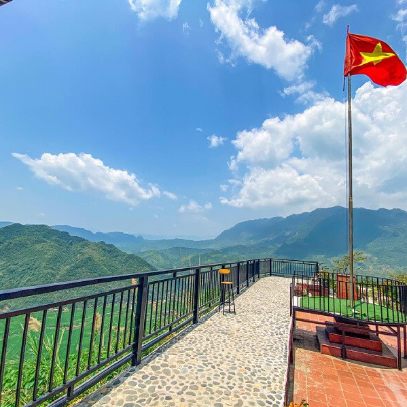 Các Chi Phí Khi Đi Đến Điểm Tham Quan Cột Cờ Mai Châu
