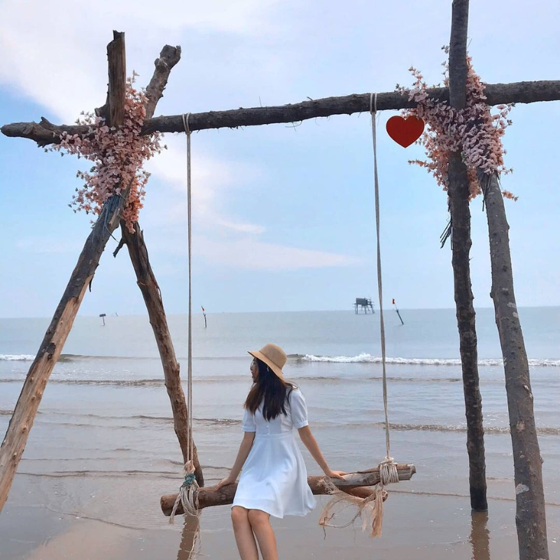 Các Chi Phí Khi Đi Đến Điểm Tham Quan Bãi Biển Cồn Đen
