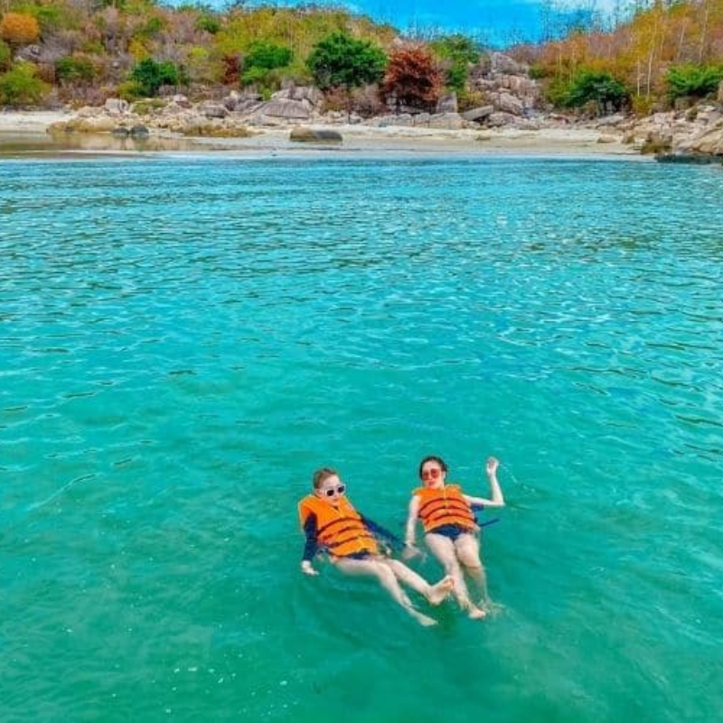 Các Chi Phí Khi Đi Đến Điểm Tham Quan Bãi Nước Ngọt Đảo Bình Hưng
