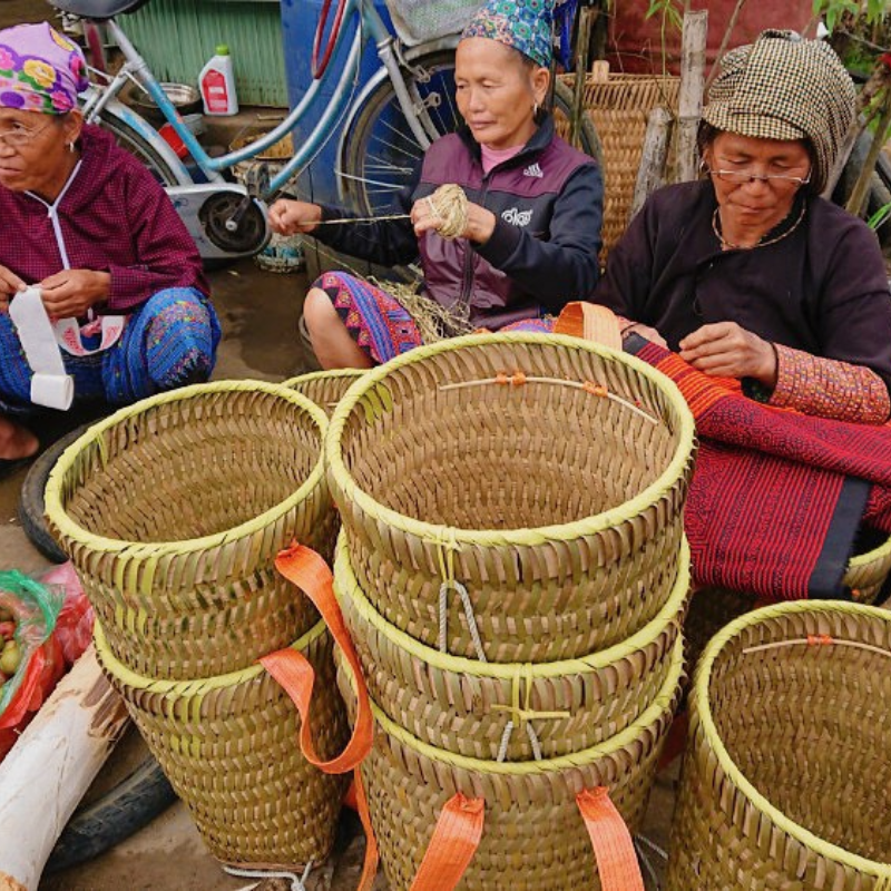 Các Địa Điểm Nổi Tiếng Gần Chợ Phiên Pà Cò (Ăn Gì? Chơi Gì?)
