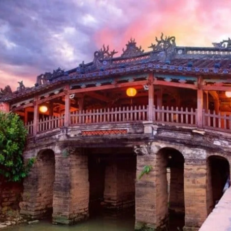 Các Địa Điểm Nổi Tiếng Gần Chùa Cầu (Ăn Gì? Chơi Gì?)

