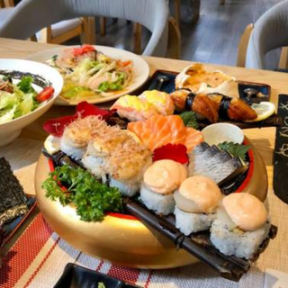 Các địa điểm nổi tiếng gần Hadu Sushi (Ăn gì? Chơi gì?)
