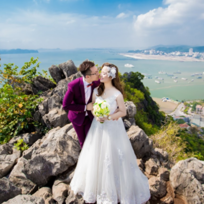 Các Địa Điểm Nổi Tiếng Gần Núi Bài Thơ - Khám Phá Hòn Gai Và Vùng Lân Cận
