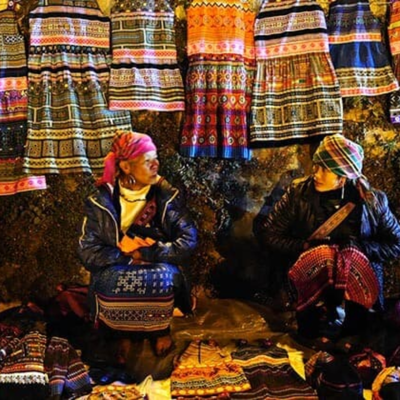 Các Địa Điểm Nổi Tiếng Gần Chợ Đêm Sapa (Ăn Gì? Chơi Gì?)

