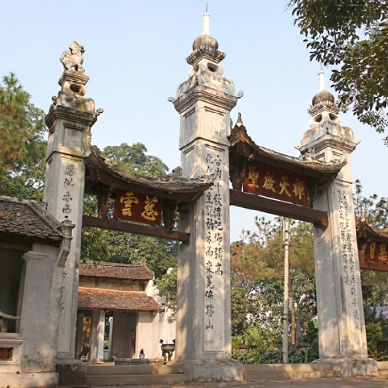 Các Địa Điểm Nổi Tiếng Gần Chùa Láng (Ăn Gì? Chơi Gì?)