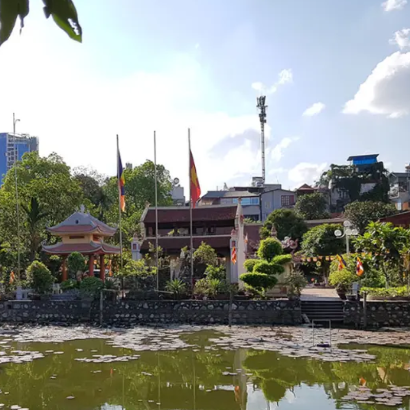 Các Địa Điểm Nổi Tiếng Gần Chùa Bộc (Ăn Gì? Chơi Gì?)