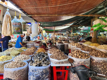 Binh Tay Market
