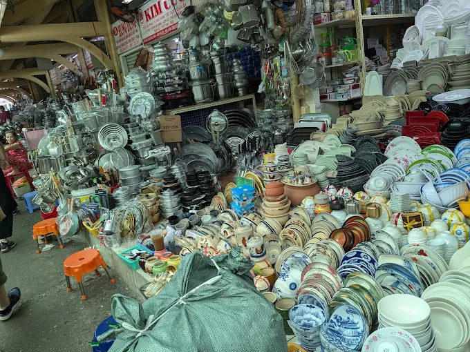 Binh Tay Market