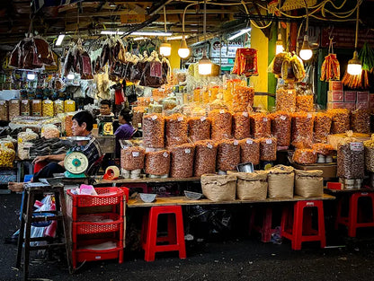 Binh Tay Market