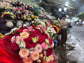 Tại Sao Bạn Nên Ghé Thăm Chợ Xóm Mới Thay Vì Các Trung Tâm Thương Mại?
