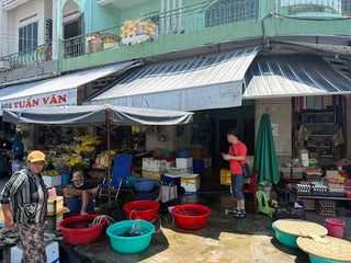 Chợ Xóm Mới và Chợ Đầm nên đi chợ nào?