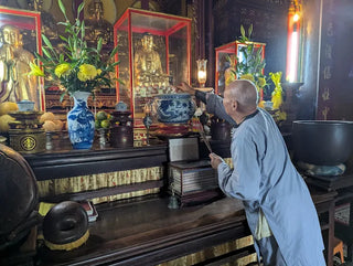 1. Chùa Báo Quốc có cho phép khách vào tham quan khu vực trường học không?