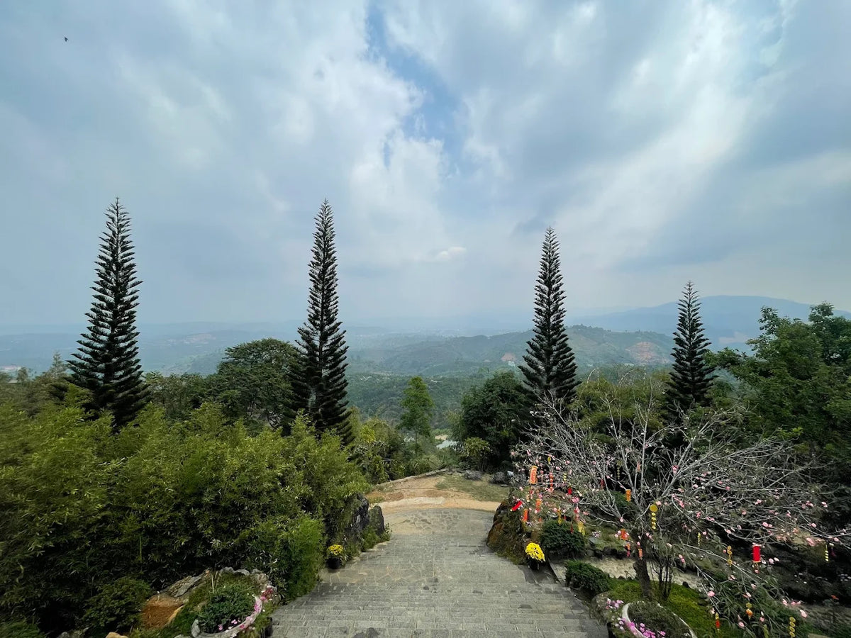 Bảng Thông Tin Điểm Đến Và Chi Phí Tham Khảo