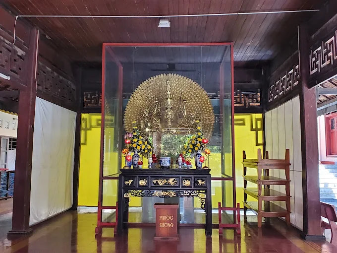 Localtrips.ORG có hỗ trợ hướng dẫn viên nói tiếng nước ngoài cho khách quốc tế không?