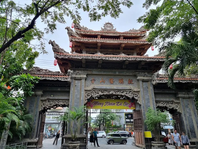 Chùa Long Sơn Nha Trang