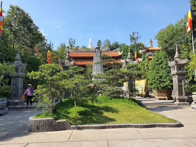 Chùa Long Sơn Nha Trang
