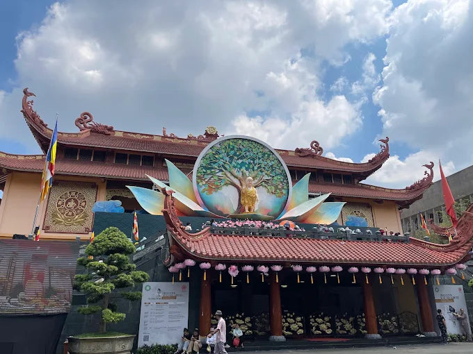 Viet Nam Quoc Tu Pagoda HCMC